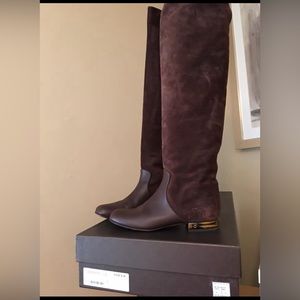 Gucci suede boots, size 6 worn out only once. Great condition.